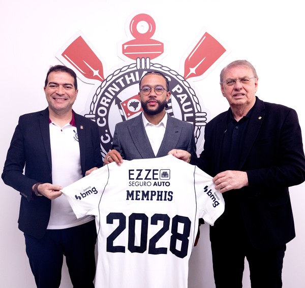 O camisa 10 fica! Corinthians oficializa renovação com Memphis Depay até julho de 2028