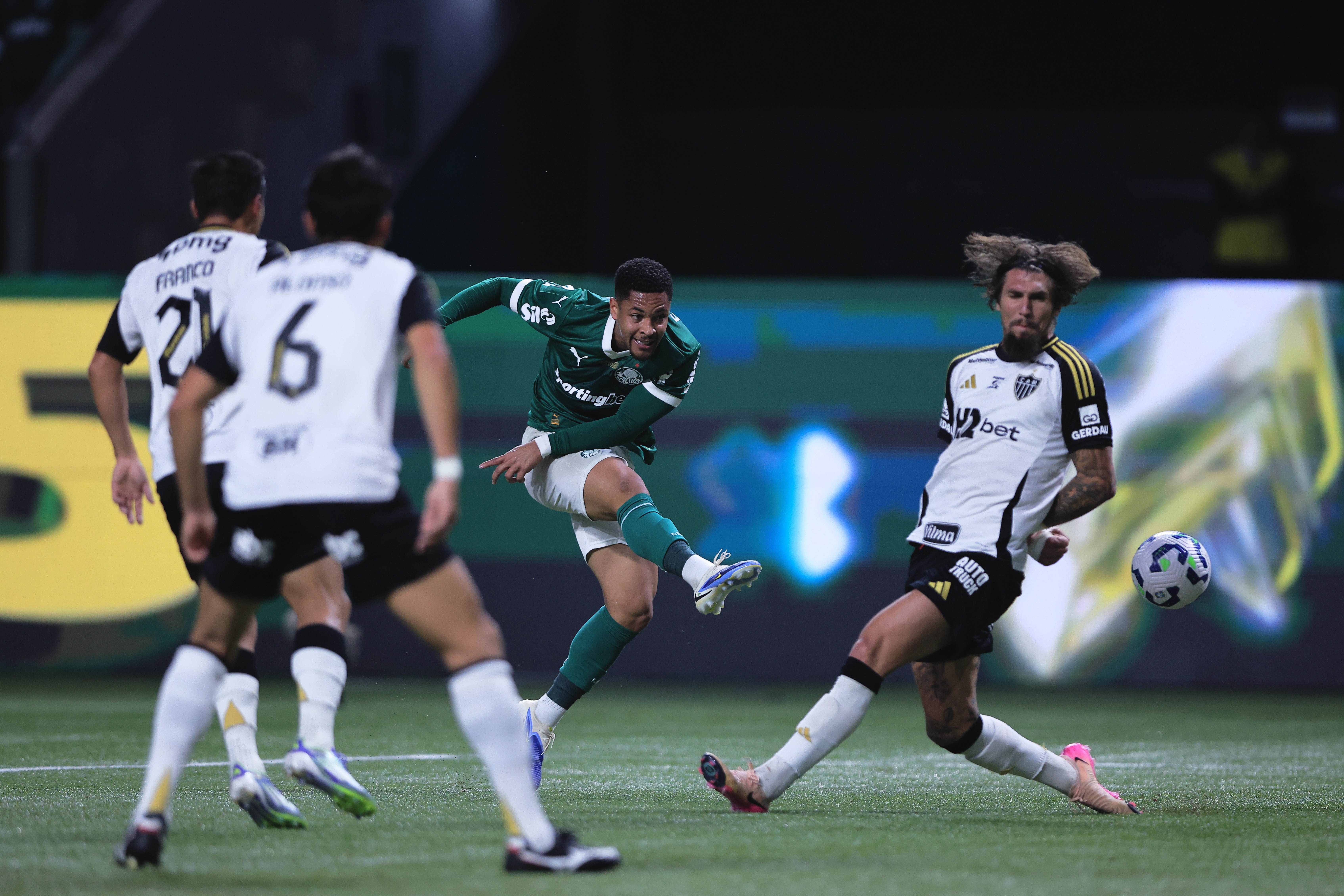 Análise: Palmeiras mostra evolução, mas terá que se adaptar a nova forma de jogar após saídas