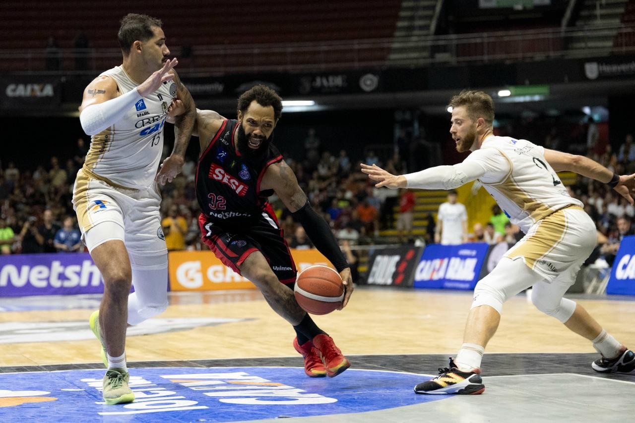 Brasília derrota Franca no Nilson Nelson e empata semifinal do NBB