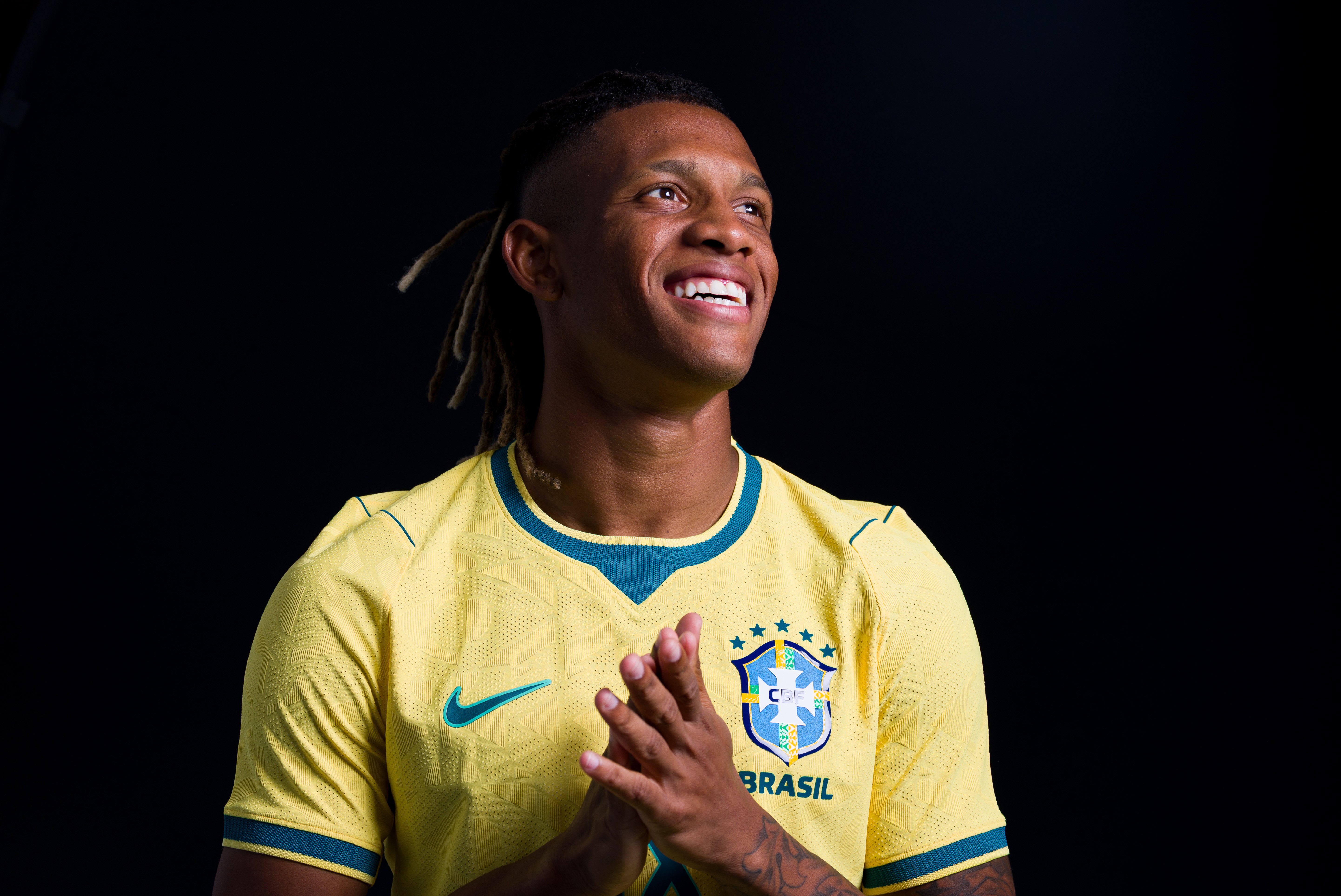 HOMENAGEM! Palmeiras celebra estreia de cria da base na Copa do Mundo pela Seleção Brasileira 