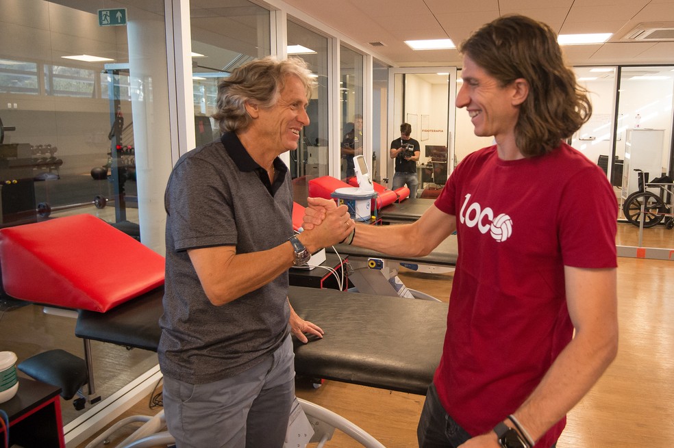 Filipe Luís e Jorge Jesus no Ninho do Urubu — Foto: Alexandre Vidal / Flamengo