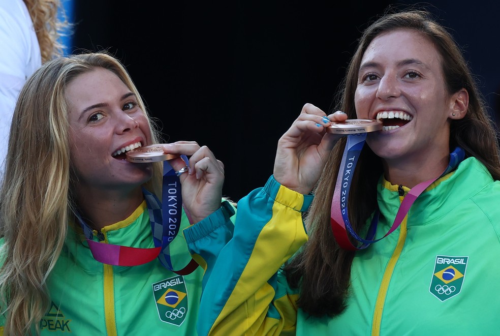 Laura Pigossi e Luísa Stefani em Tóquio: a saga da dupla brasileira de tênis  que é sensação nos Jogos Olímpicos