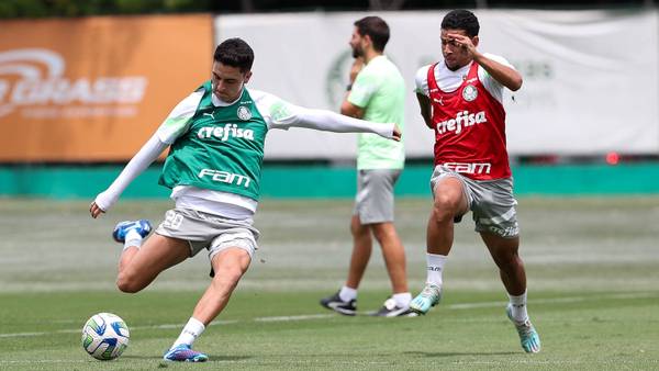 Palmeiras convoca sete jogadores da base para treinar com o profissional