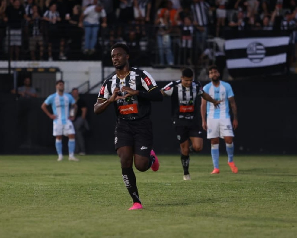 David Braga é o destaque do Athletic  — Foto: Guilherme Pannain/Foto P2