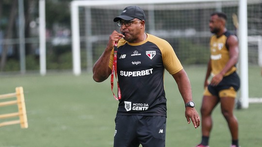 São Paulo sofre com desfalque em treino e Arboleda faz treino separado