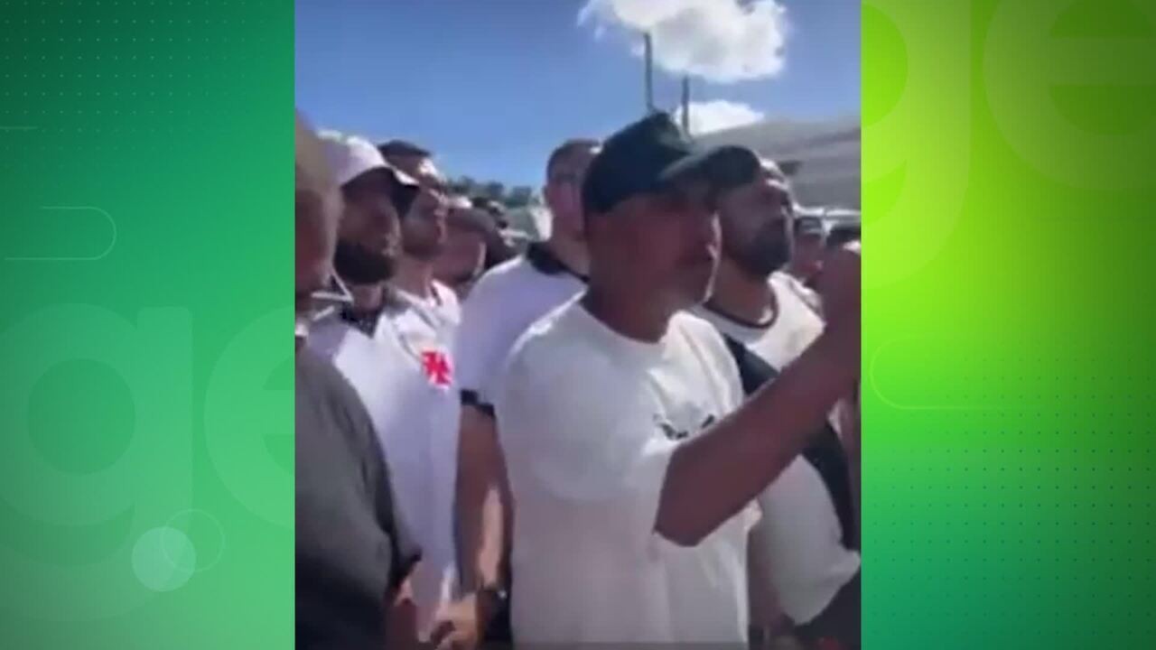 Protestos de organizada no CT contra atual elenco do Vasco viram rotina; xingamentos e cobranças aumentam | Ge