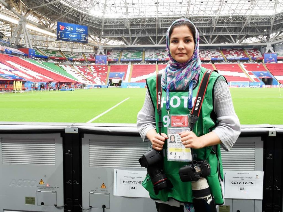 Mulheres poderão assistir a jogos de futebol masculino no Irã - SWI