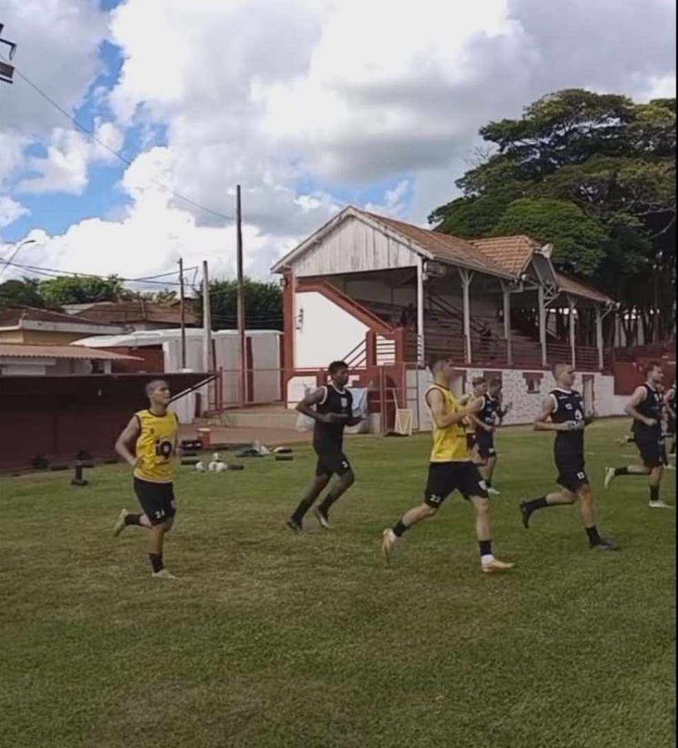 Tiradentes-PI treina antes de enfrentar Chapecoense pela Copinha — Foto: Reprodução redes sociais