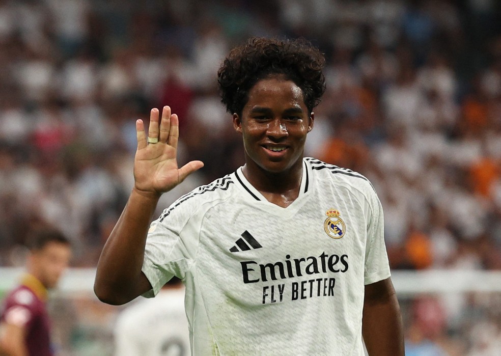 Endrick comemora gol marcado pelo Real Madrid contra o Valladolid — Foto: Violeta Santos Moura/Reuters