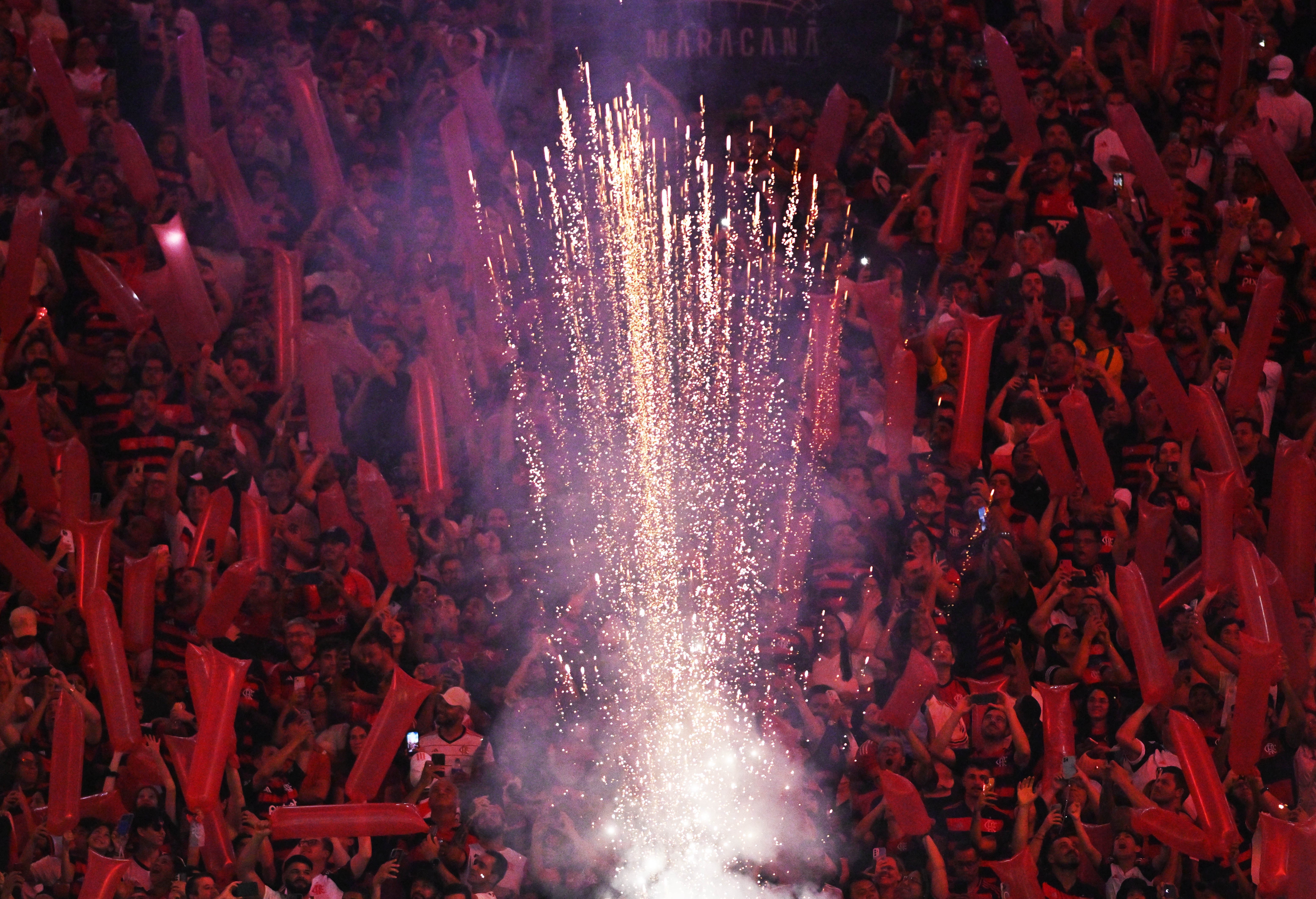 Recorde de Público no Maracanã: Flamengo x Cruzeiro Supera Expectativas e Lidera o Ranking de Maiores Públicos Pagantes no Novo Templo Rubro-Negro