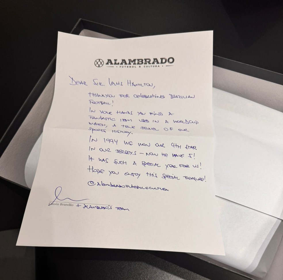 Carta escrita pela equipe da Alambrado para Hamilton — Foto: Acervo Pessoal