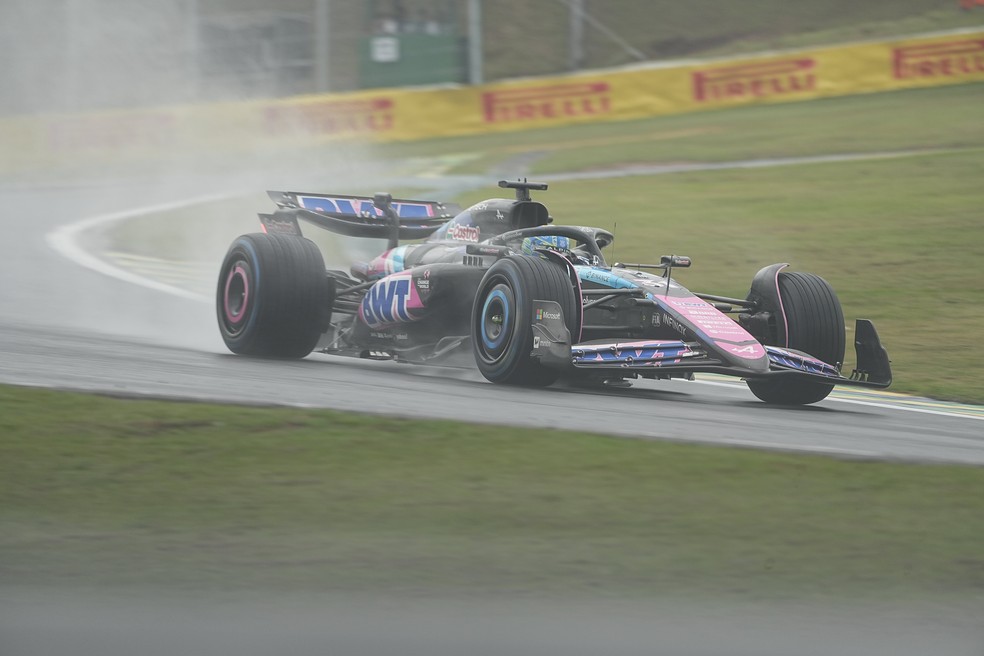 Esteban Ocon no GP de São Paulo — Foto: Stringer/Getty Images