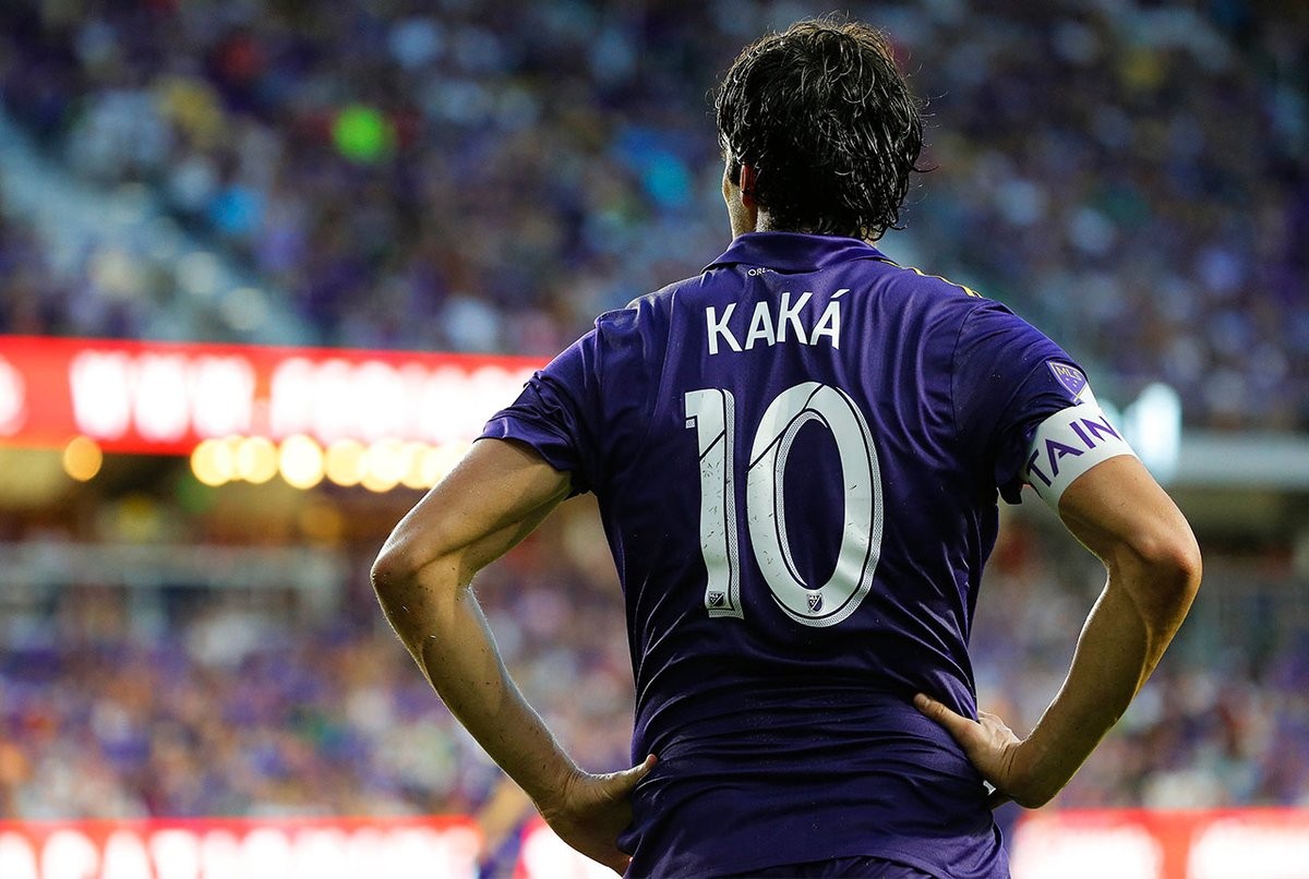 Suspenso, Kaká assiste jogo do Orlando City no meio da torcida - Gazeta  Esportiva