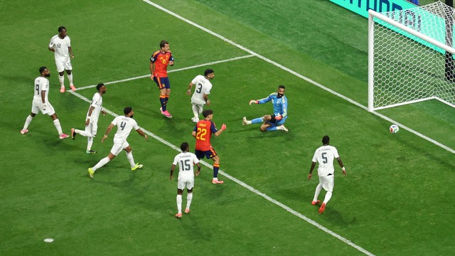 Mikel Oyarzabal  em Espanha x Ar&aacute;bia Saudita