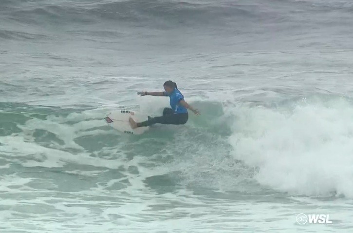 Sophia Medina perde para surfista japonesa e se despede do CS de Maresias nas oitavas de final