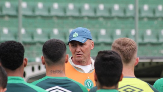 Chapecoense x CRB: onde assistir, horário e escalações