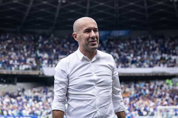 Preparador Leonardo Jardim registra escalação do Cruzeiro e planeja mudanças no time.