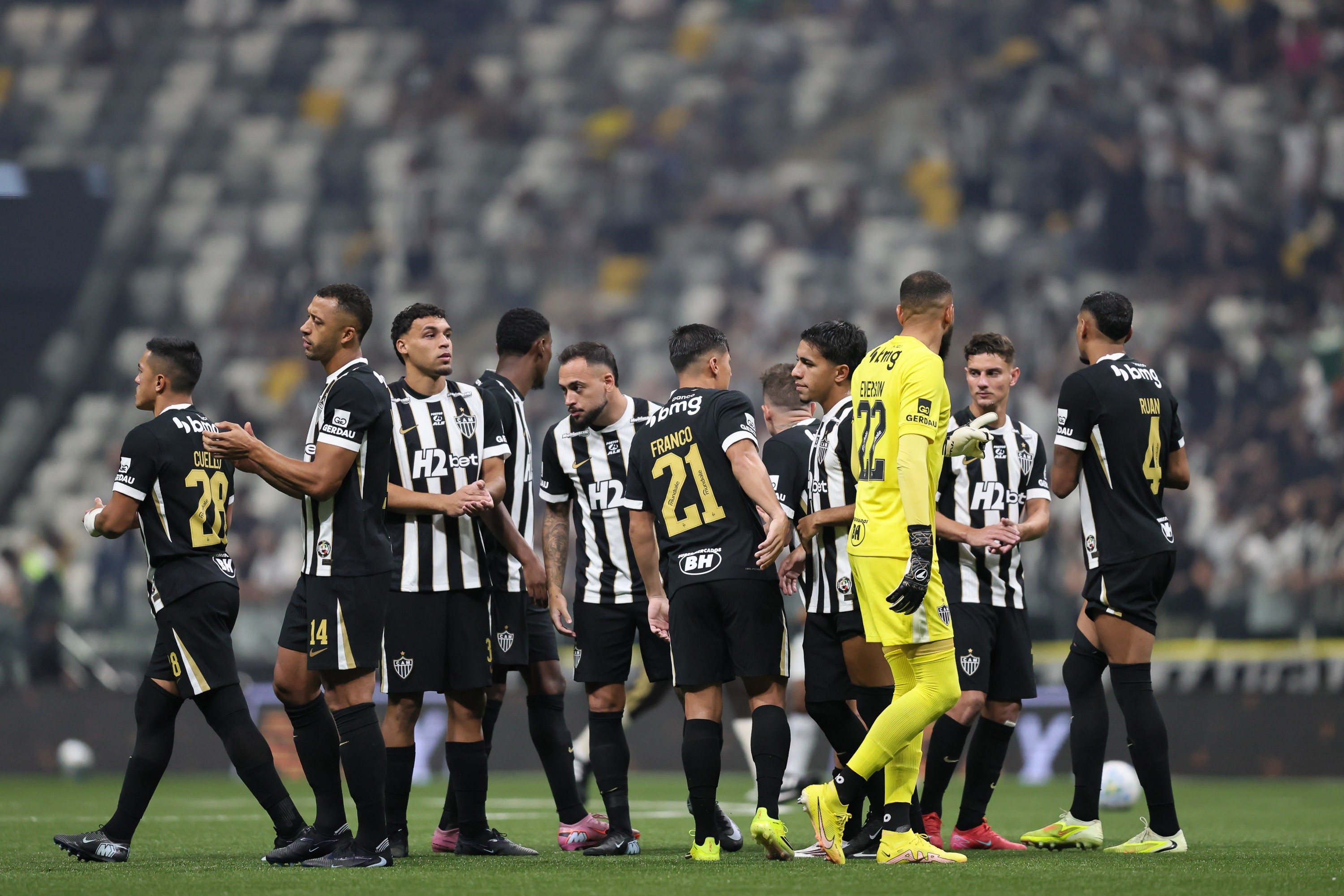 Atlético-MG busca dar troco no Flamengo por jogo que marcou reviravolta de Hulk