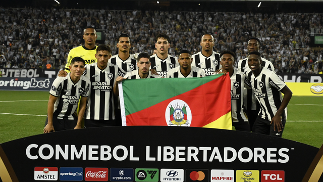 Botafogo presta homenagem ao Rio Grande do Sul antes de jogo contra a LDU