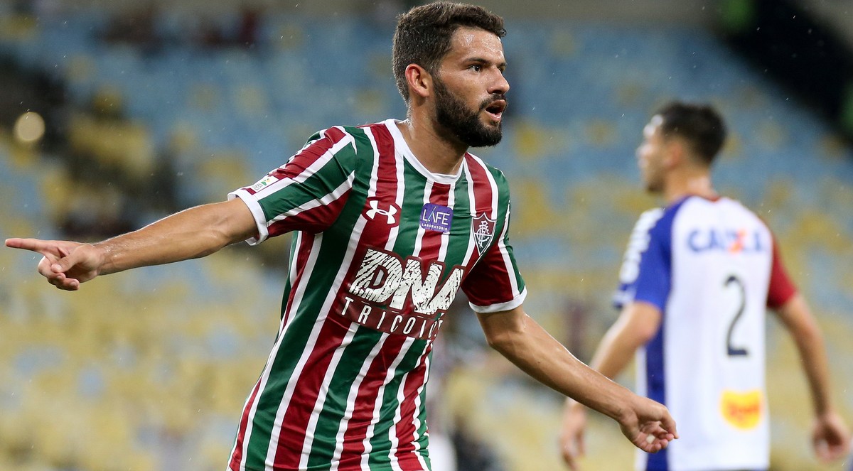 Cruzeiro e Fluminense acertam bases para troca entre volantes Bruno Silva e Jadson