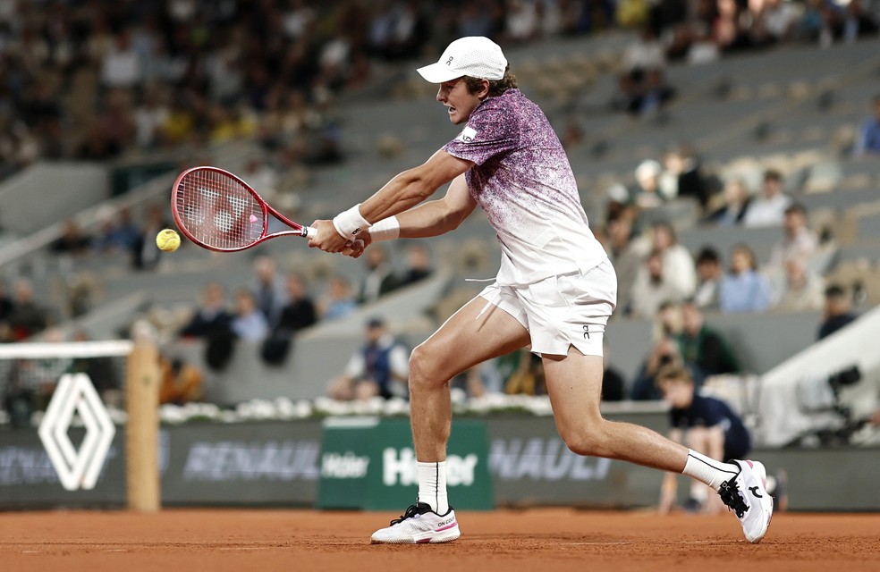 João Fonseca em Roland Garros — Foto: Reuters