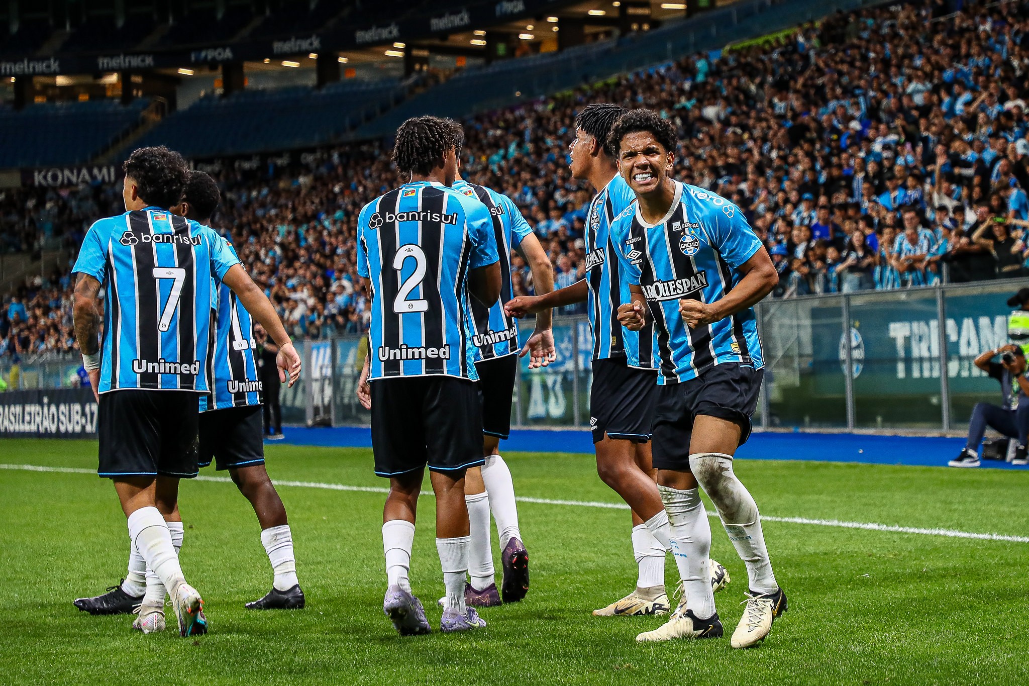 meia do Grêmio: vice-artilheiro do Brasileiro Sub-17 e multa revelada