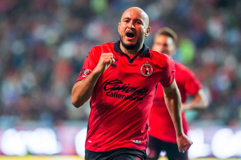 Carlos González, atacante paraguaio do Tijuana, do México — Foto: Francisco Vega/Getty Images