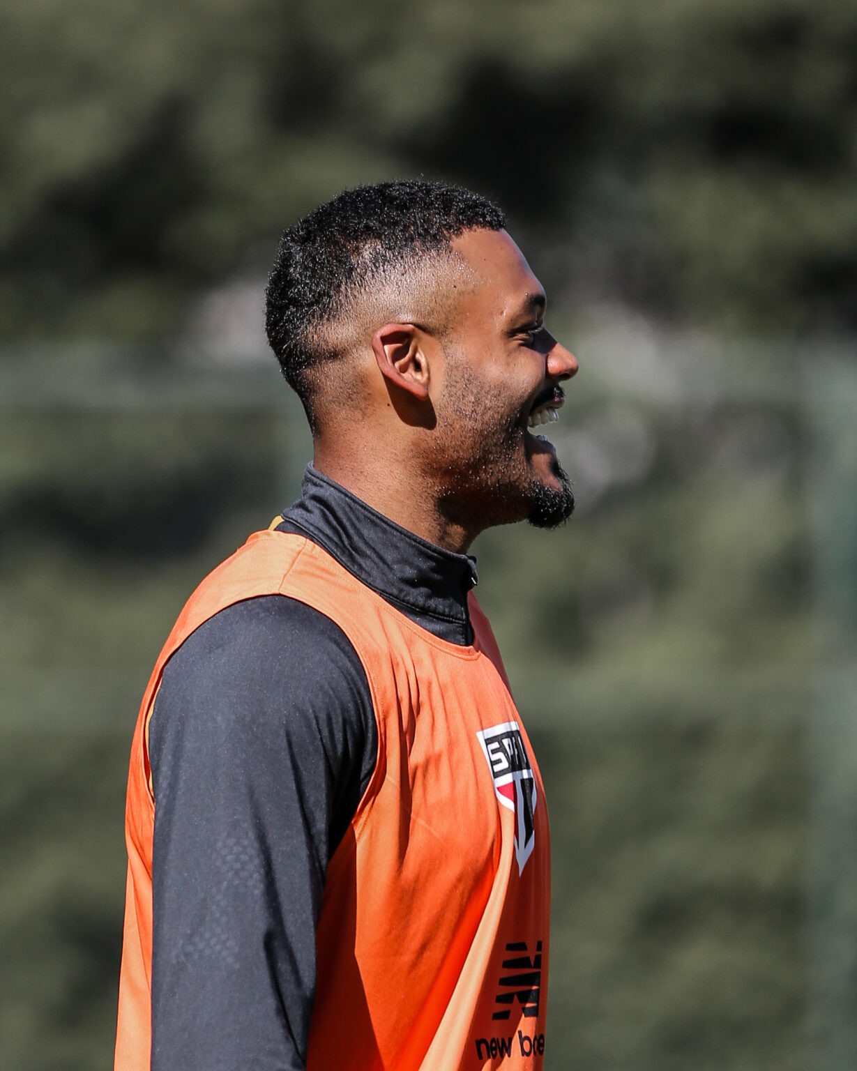 Sabino retorna aos treinos no São Paulo após lesão