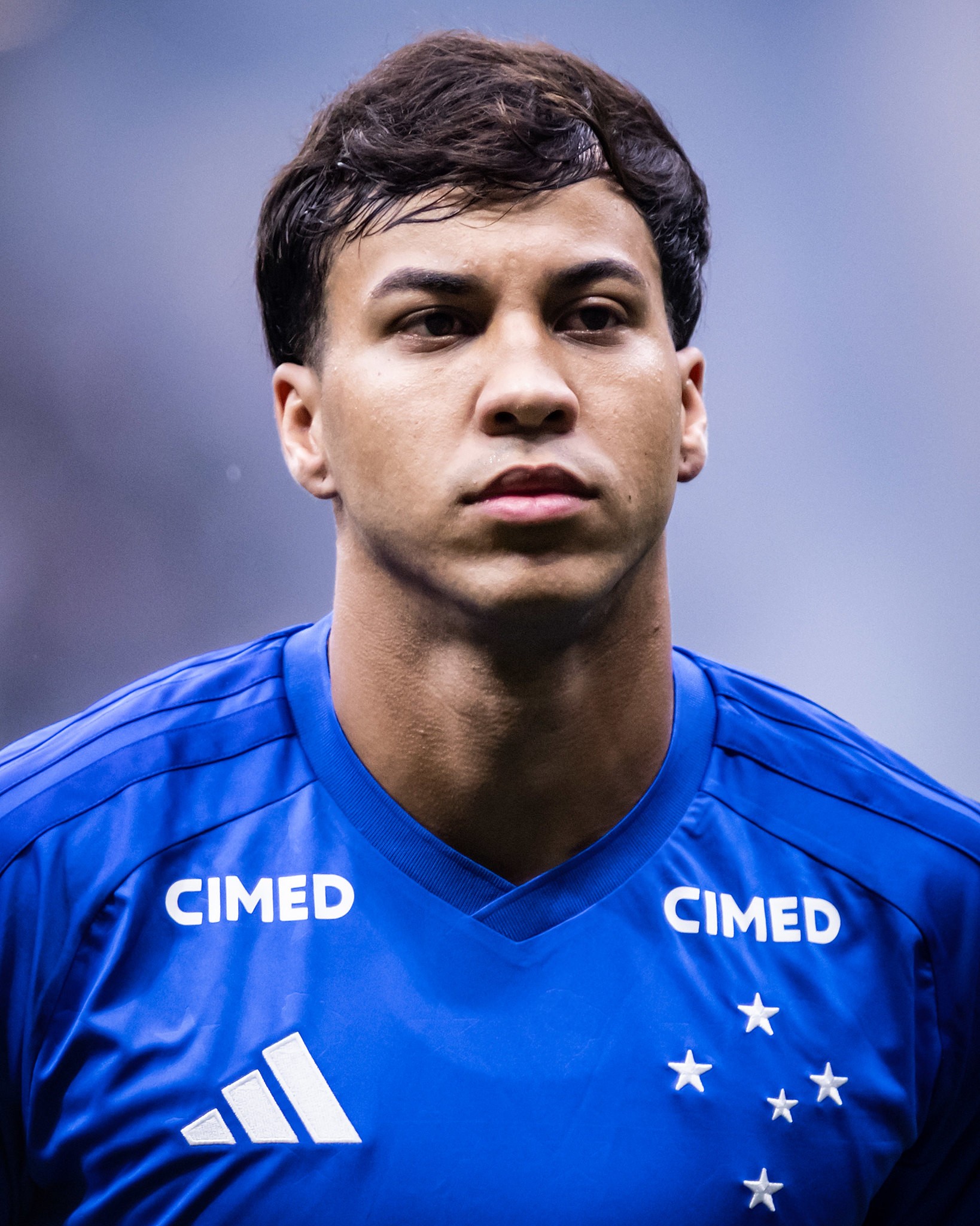 Kaio Jorge reencontra ritmo em treino e promete ser a esperança do Cruzeiro contra o Barcelona de Guayaquil