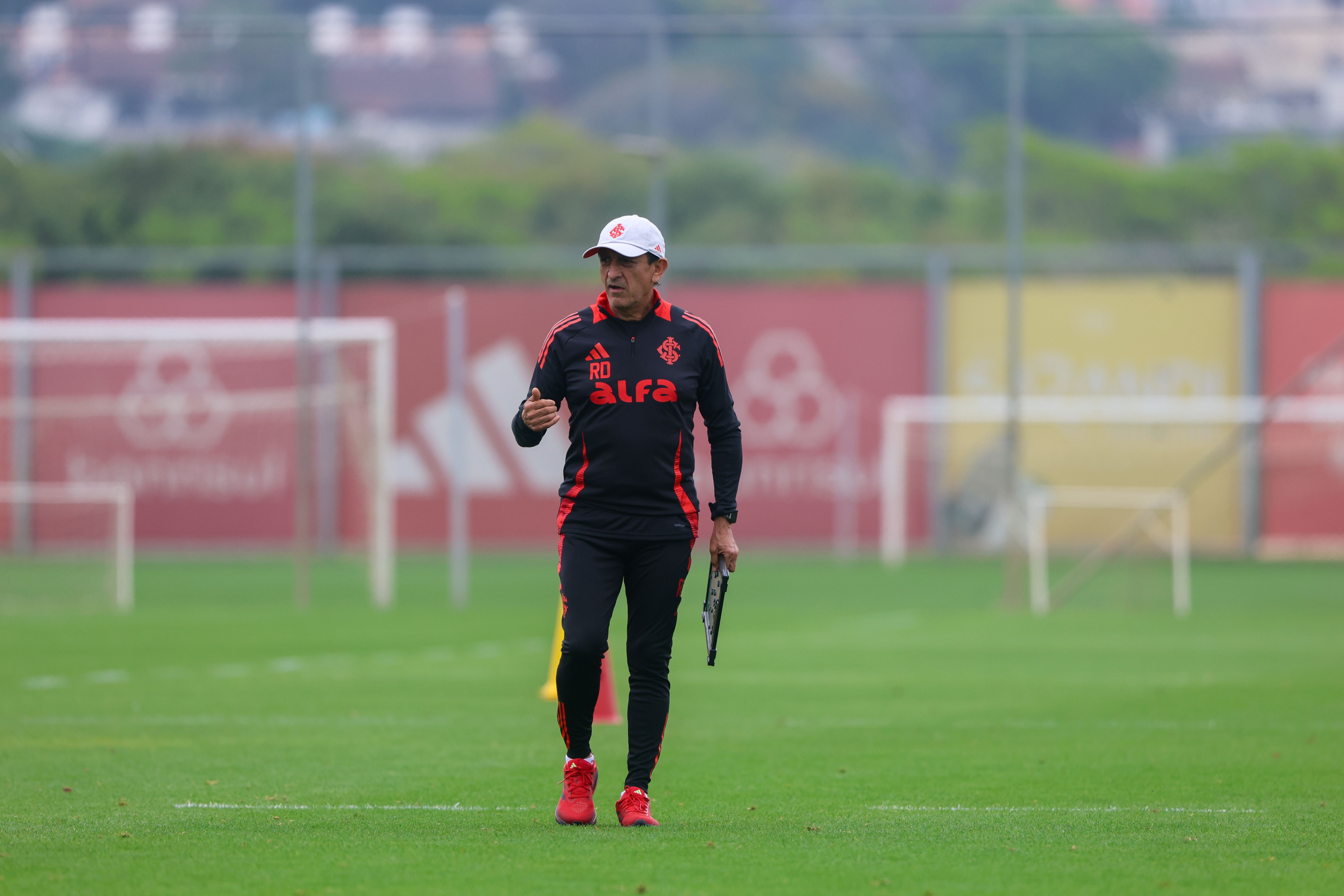 Em busca de reação, Inter não vence Sport há três jogos em casa | Ge