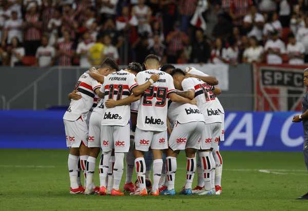 São Paulo se complica mesmo com um jogador a mais; analise as atuações