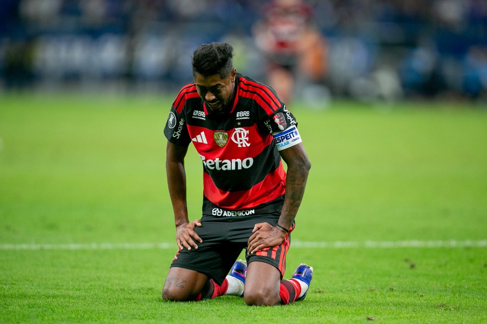 Escalação do Flamengo: Bruno Henrique vira dúvida e Leonardo Jardim lida com desfalques contra o Mirassol