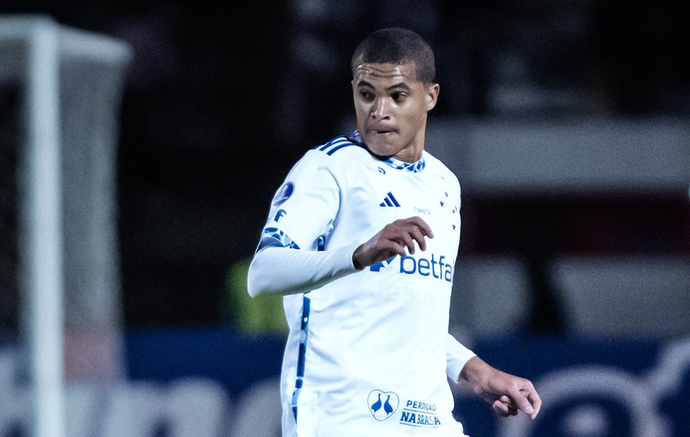 Kauã Prates estreou pelo Cruzeiro diante do Mushuc Runa — Foto: Gustavo Aleixo/Cruzeiro