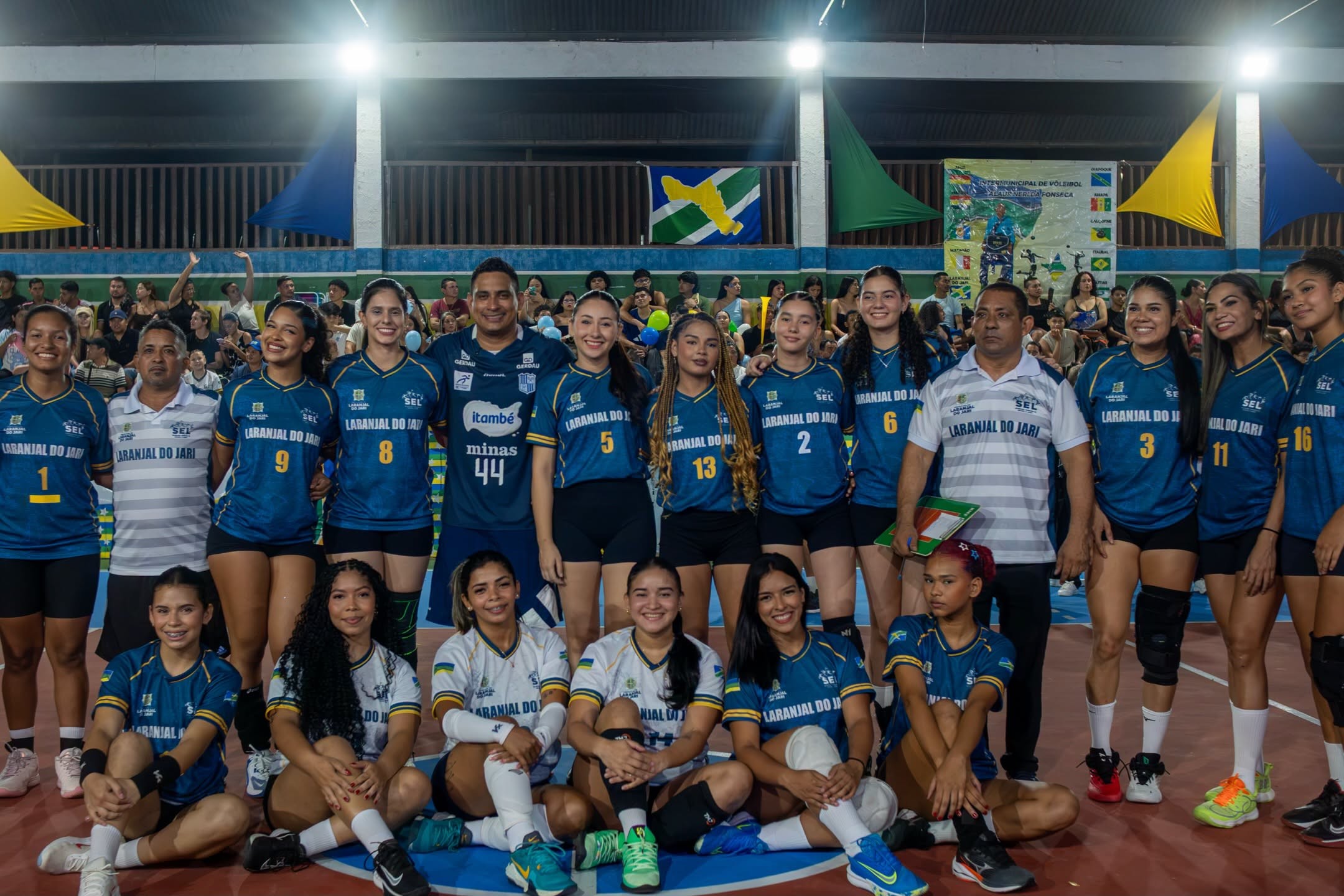 Laranjal do Jari e Ferreira Gomes levantam as taças do Intermunicipal de Vôlei