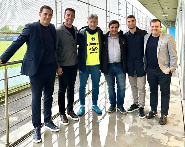 Grêmio recebe visita de diretor esportivo do Arsenal e apresenta estrutura de CTs