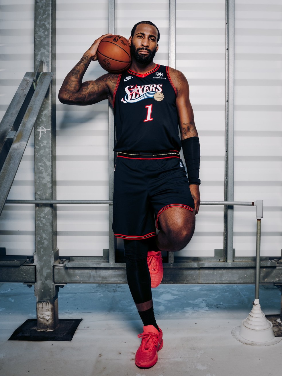 Wolves e 76ers lançam uniformes clássicos para a temporada 2025-26