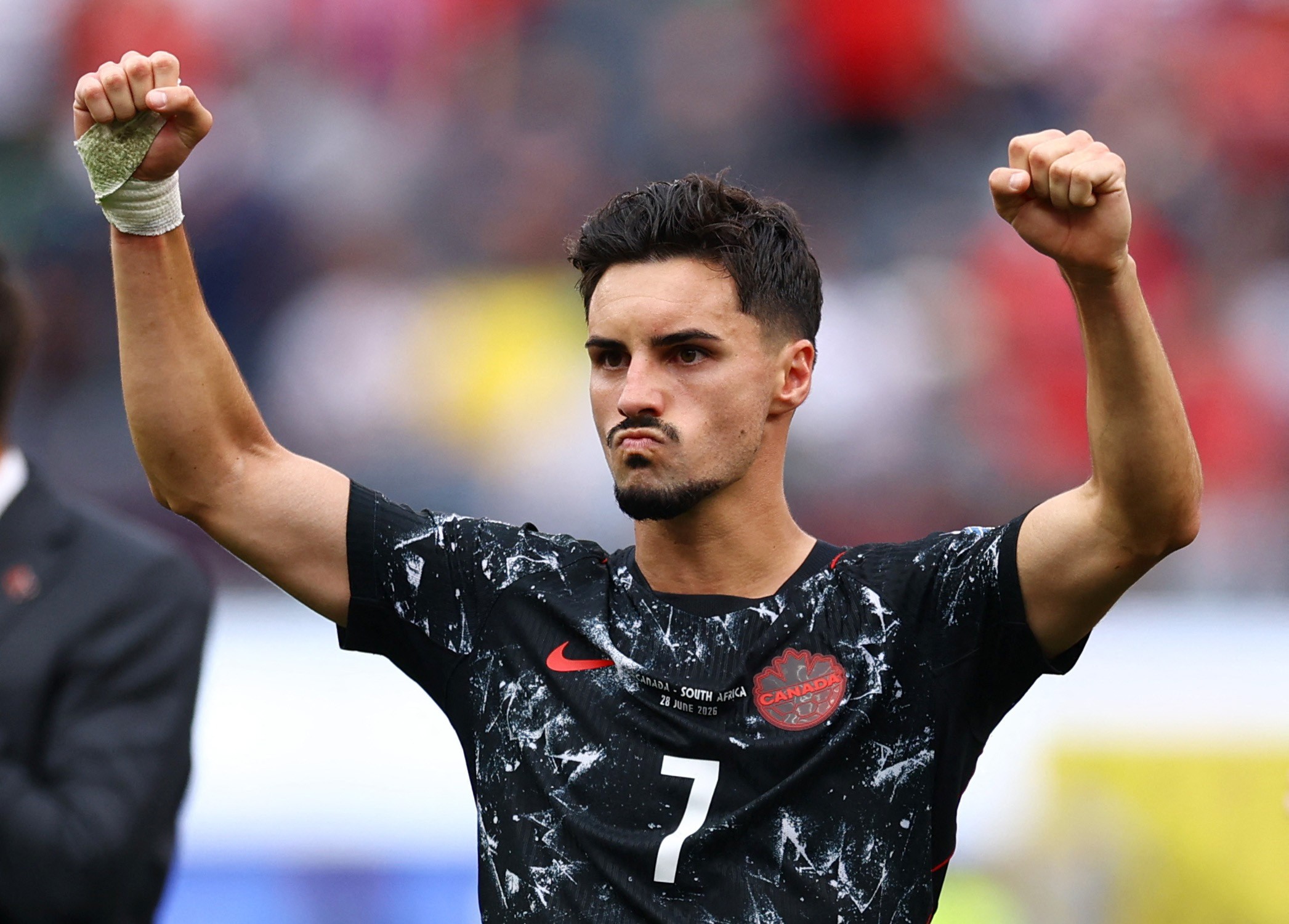 Herói da classificação do Canadá às oitavas da Copa já ajudou o Porto a conquistar título inédito