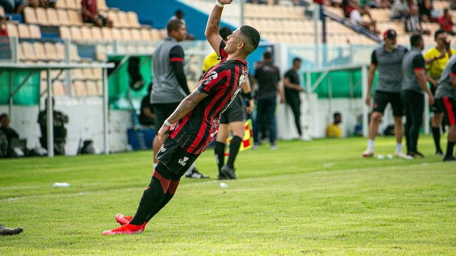 Vitinho fez um dos gols do Moto