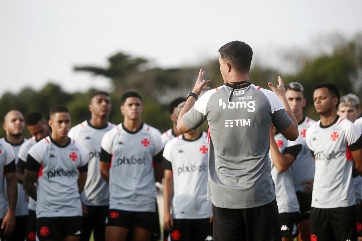 Jardim define empate do Vasco com o Goiás: 'Um pouco frustrante