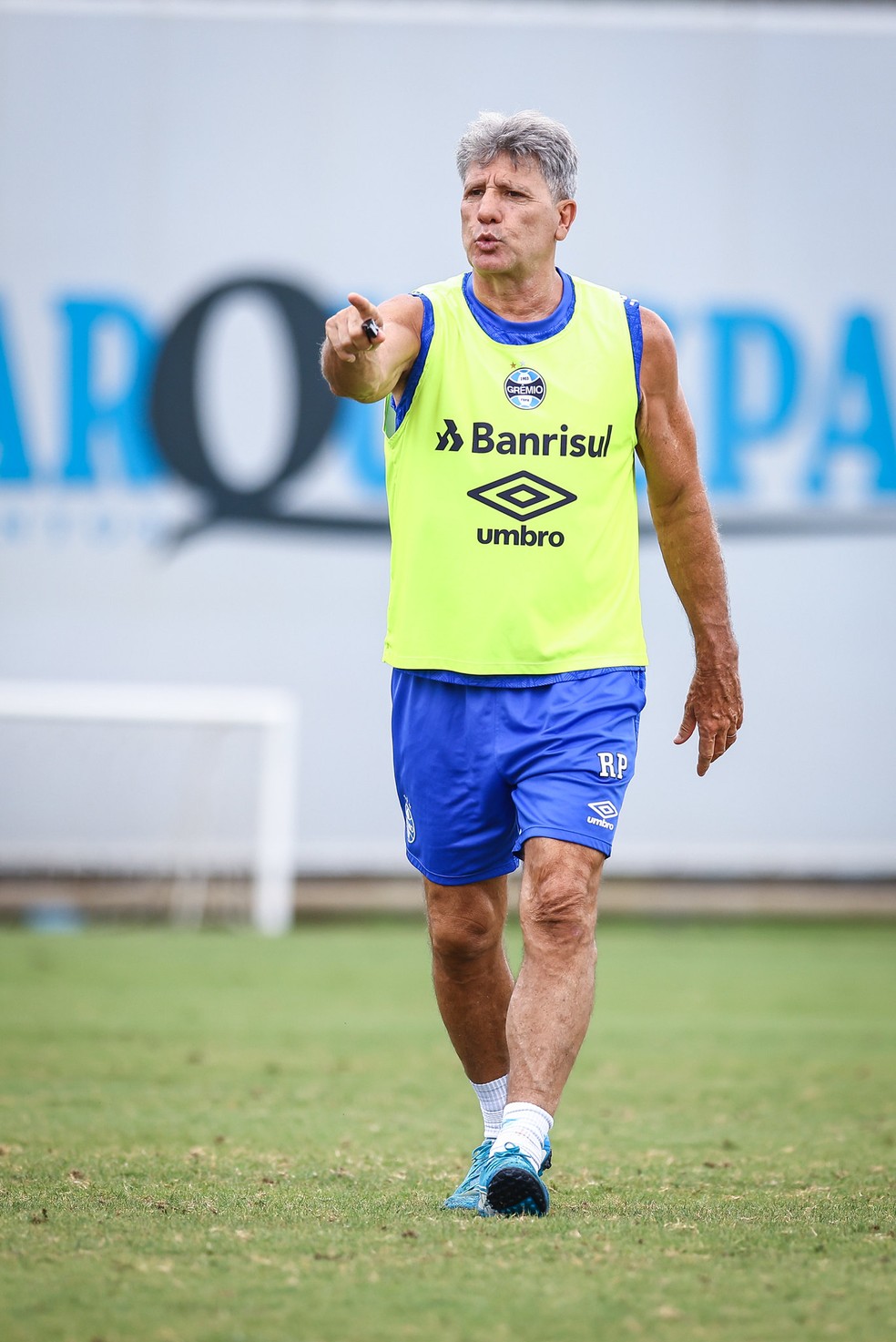 Renato em treino do Grêmio — Foto: Lucas Uebel/Divulgação Grêmio