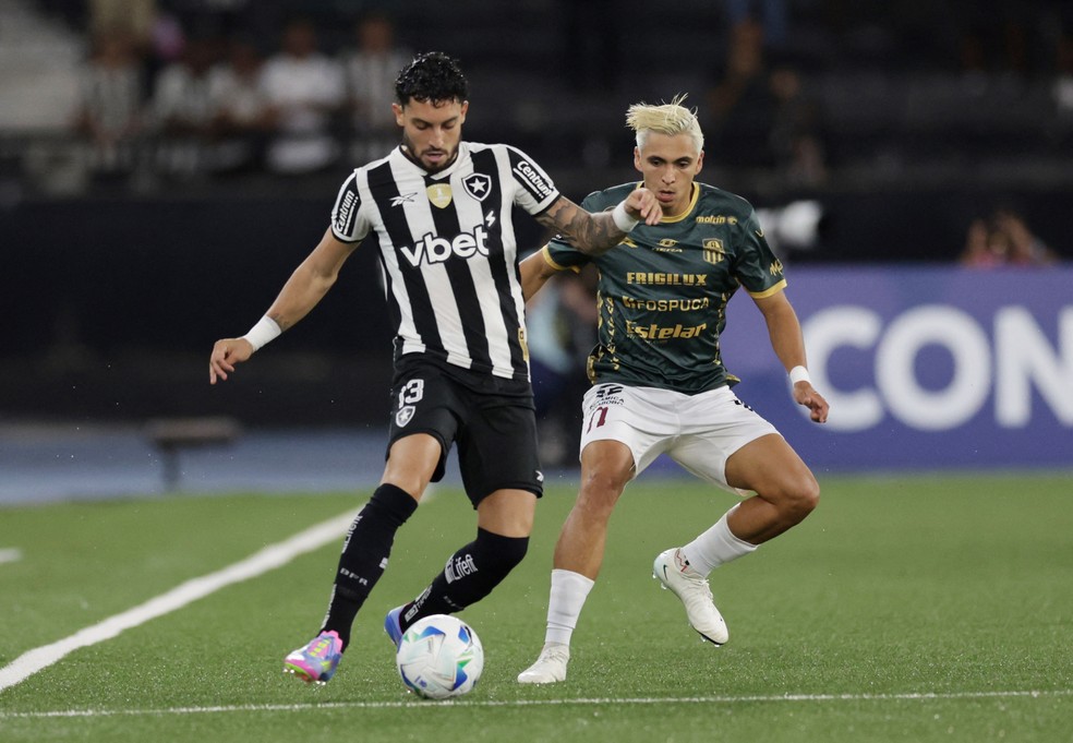 Botafogo venceu o Carabobo por 2 a 0 no Nilton Santos  Foto: REUTERS/Ricardo Moraes