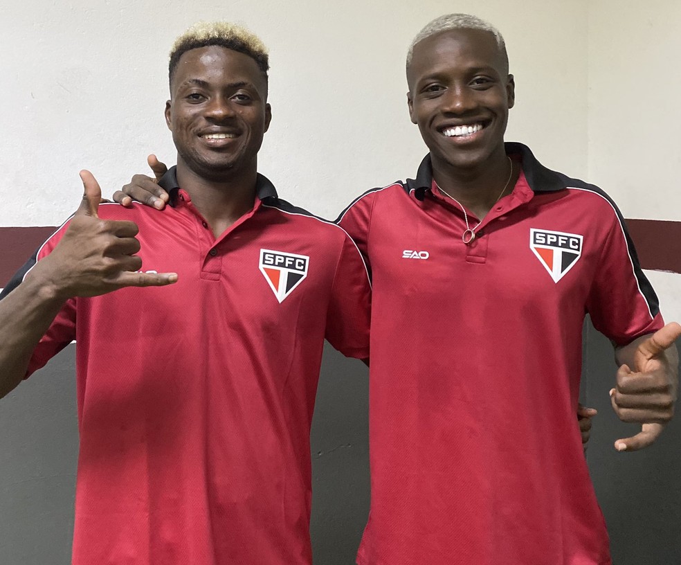 Faisal e Iba festejam estreia do São Paulo na Copinha — Foto: Divulgação