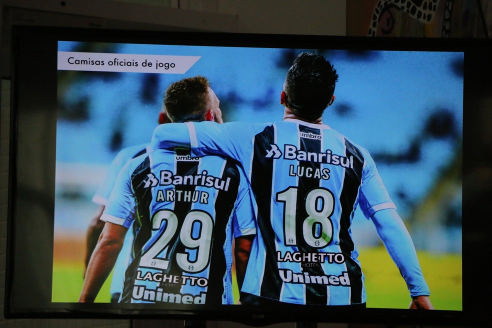 Grêmio anuncia novo patrocinador na camisa de jogo do profissional