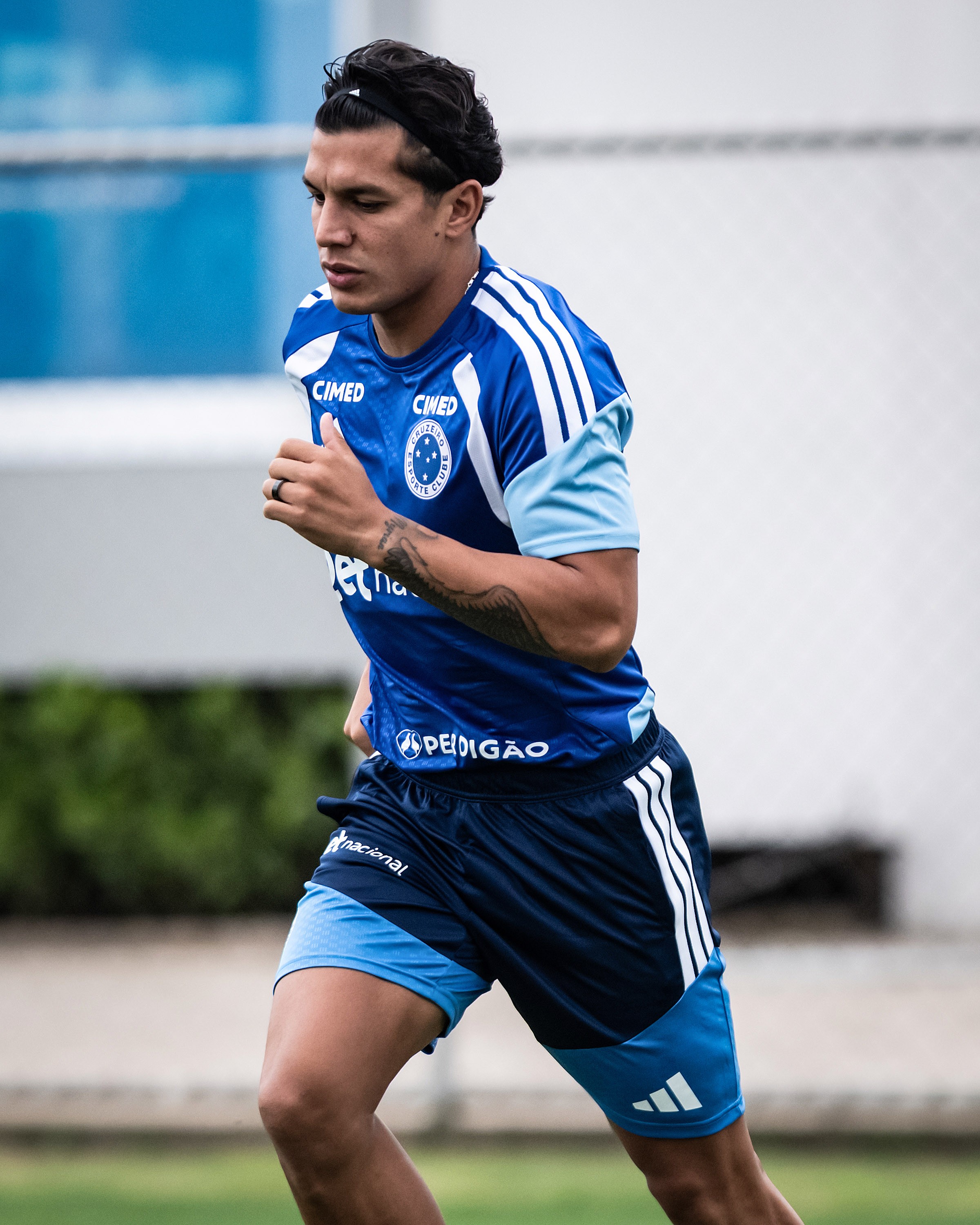 Desfalques no Cruzeiro: Romero e Bruno Rodrigues fora do confronto decisivo contra o Flamengo