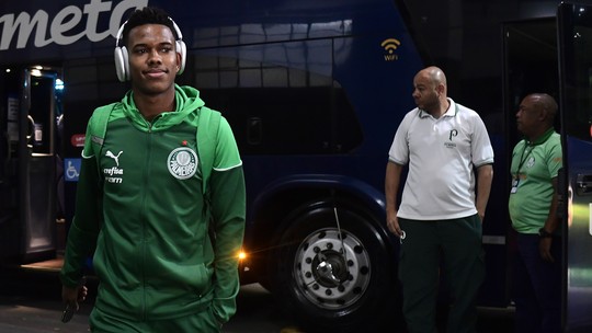 Estêvão se "despede" do Palmeiras antes da Seleção e tenta superar marca atingida por Neymar aos 17