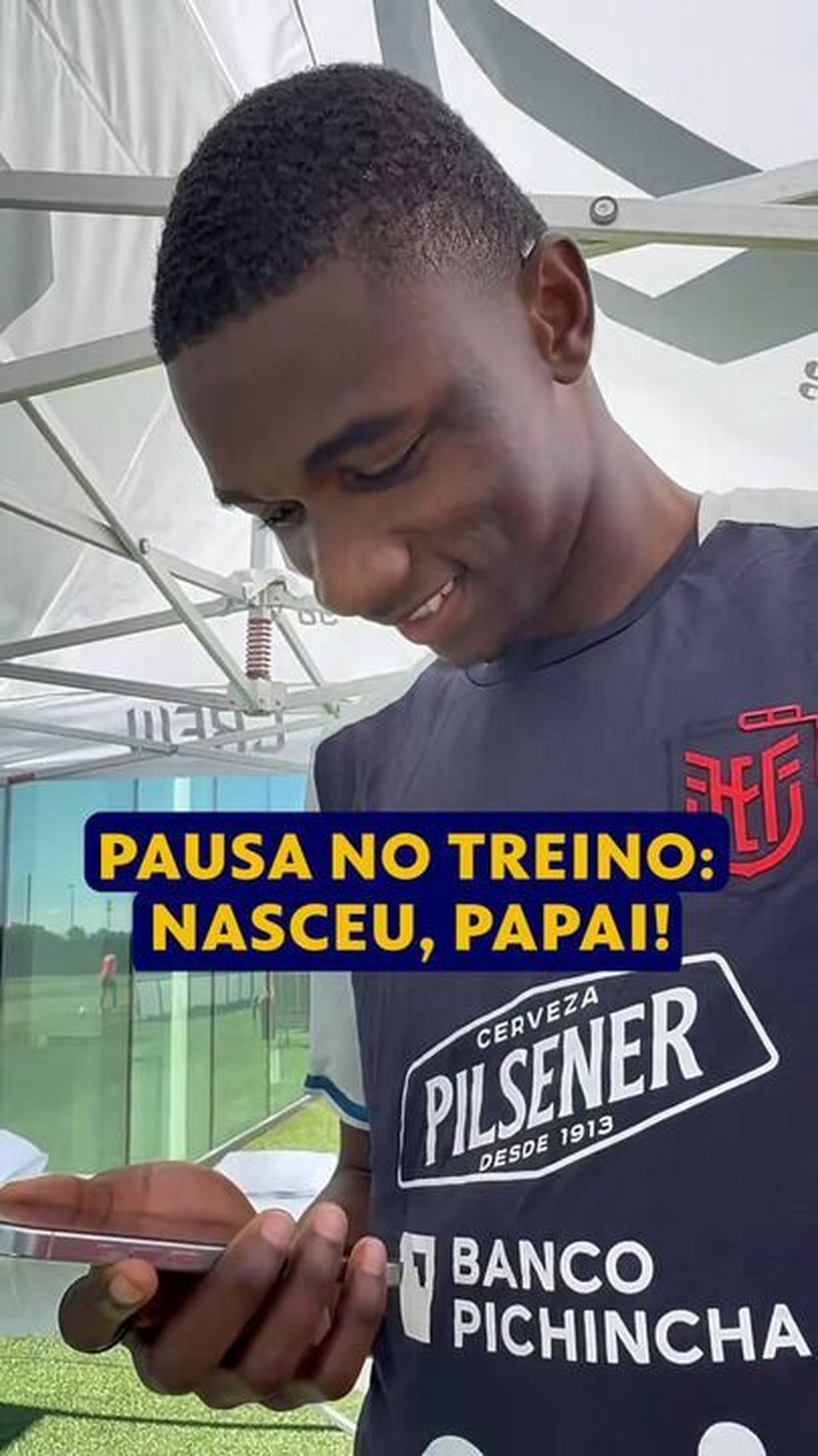 Jogador soube do nascimento da filha durante treino para a Copa do Mundo