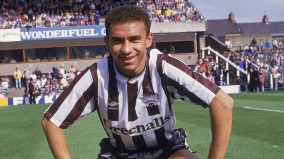 Ex-jogador Mirandinha atuando pelo Newcastle — Foto: Reprodução