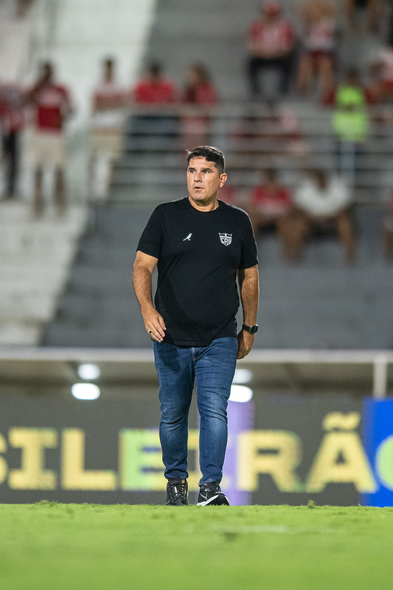 CRB demite técnico Eduardo Barroca após goleada histórica