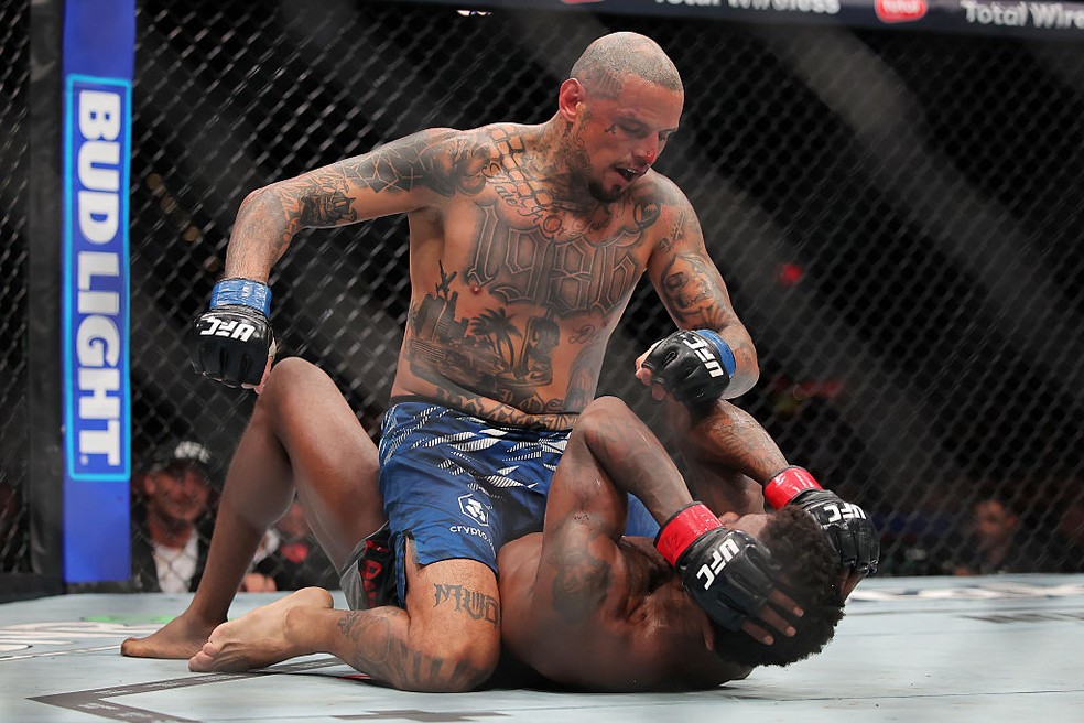 Daniel Rodriguez venceu Kevin Holland no UFC 318, em julho de 2025, e logo depois foi preso — Foto: Jonathan Bachman/Getty Images