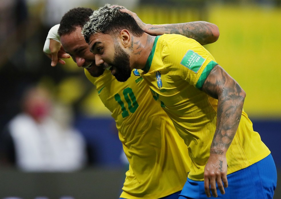 Gabigol Gabriel Neymar gol Brasil Uruguai — Foto: Ricardo Moraes/Reuters
